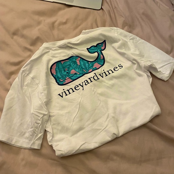 Vineyard Vines Other - Vineyard Vines T-shirt
